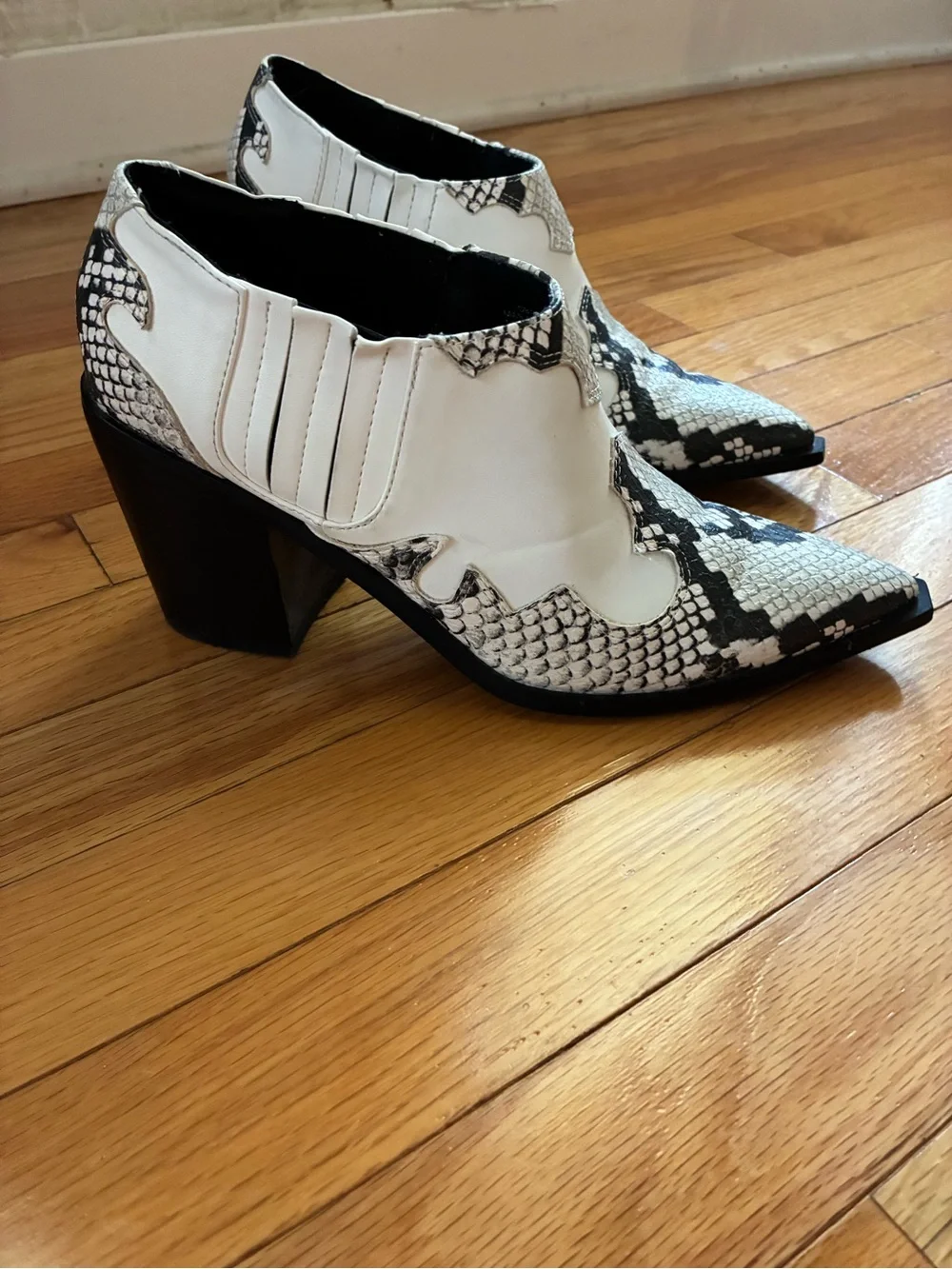 Urban Outfitters White & Black Snake-Print Western Ankle Booties